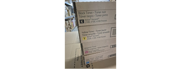 4 Toner Xerox Versant 2100, 3100, 4100 CMYK Neu OVP A-Ware Original Rg MwSt 4 Toner Xerox Versant 2100, 3100, 4100 CMYK Neu OVP A-Ware Original Rg MwSt