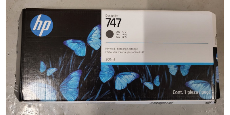 Druckpatrone HP 747 Grau P2V86A Neu OVP A-Ware Designjet Z6 MHD: 12.2025  