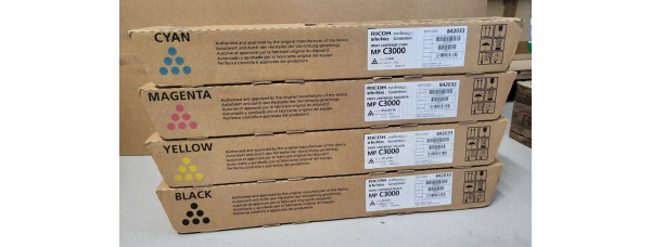 4 Toner Ricoh MP C3000 842030 842033 842032 842031 Neu OVP A-Ware Original 